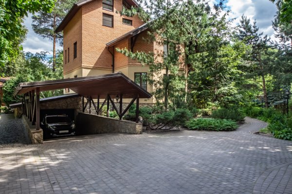 Если Вы хотите продать/сдать дом в городе Королёв Московской области, то позвоните Виктору 8 (926) 229-66-22 прямо сейчас!